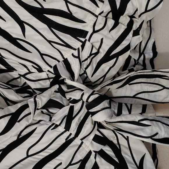 D & Y Women's Size Large Lined Crop Jacket - Picture 2 of 7